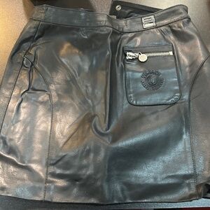 Short Black leather Versace skirt